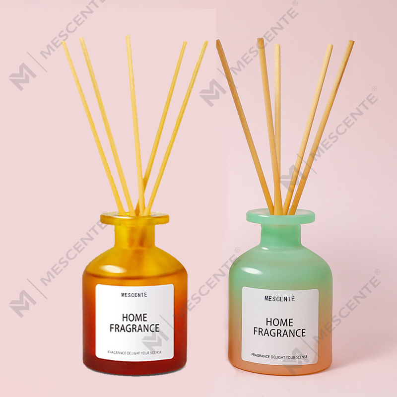 Vente en gros d'huile de diffuseur de roseaux de fleurs parfumées en bouteille de verre unique avec boîtes d'emballage, coffret cadeau