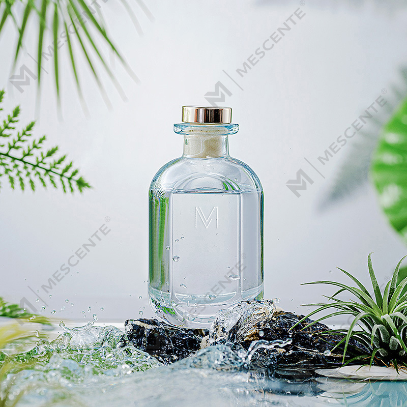 Vente en gros de diffuseur à roseaux luxueux pour hôtel, grand support en porcelaine fleurie, avec bâtons de rotin