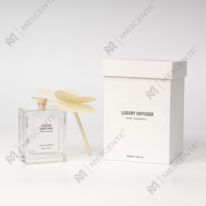 M&Scent Diffuseur à roseaux luxueux 200 ml, bouteille blanche personnalisée, bâtons en bois, avec boîte