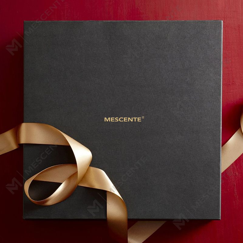 Bougies de luxe personnalisées en cire de soja parfumées de Noël avec couvercle, pot M&Scent