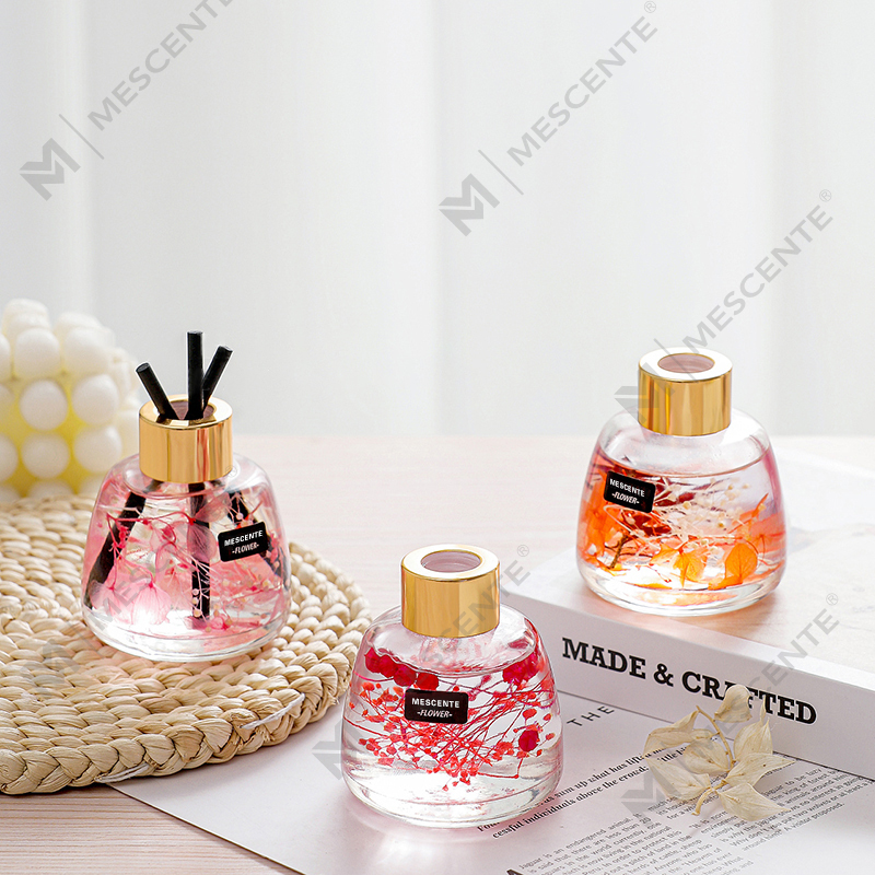 Mini flacon blanc d'huile parfumée florale pour diffuseur à roseaux, coffret cadeau de diffuseur à roseaux à senteur thaïlandaise