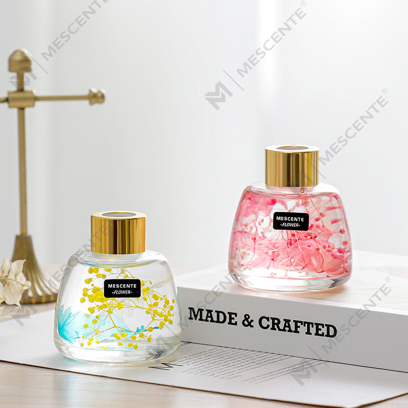 Mini flacon blanc d'huile parfumée florale pour diffuseur à roseaux, coffret cadeau de diffuseur à roseaux à senteur thaïlandaise