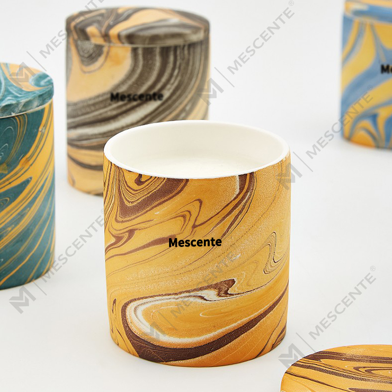 Bougie aromatique à mèche en bois et cire de soja parfumée sur pilier de luxe personnalisée et bon marché de M&Scent