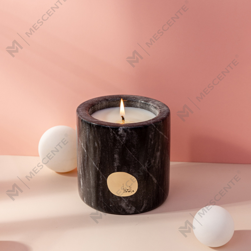 Bougies de luxe personnalisées en céramique de marque privée, en cire de soja parfumée et étiquetée Citta, avec fleurs séchées