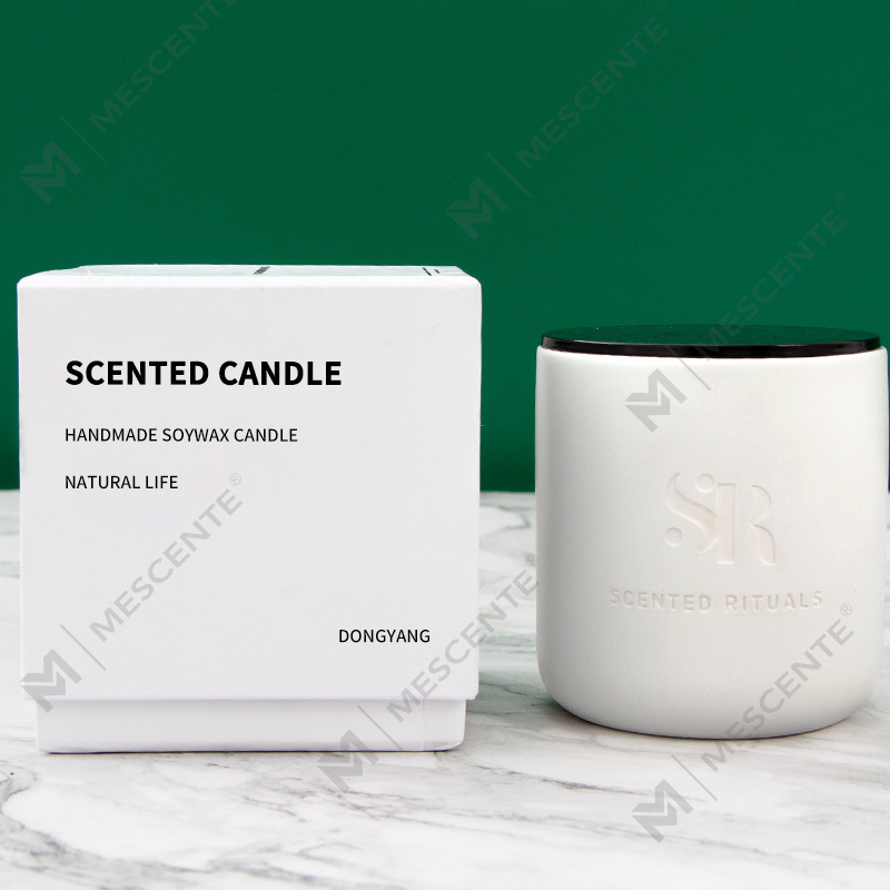 Bougies de luxe M&Scent avec logo personnalisé, pots en céramique bon marché avec couvercles en bois, bougie à la cire de noix de coco