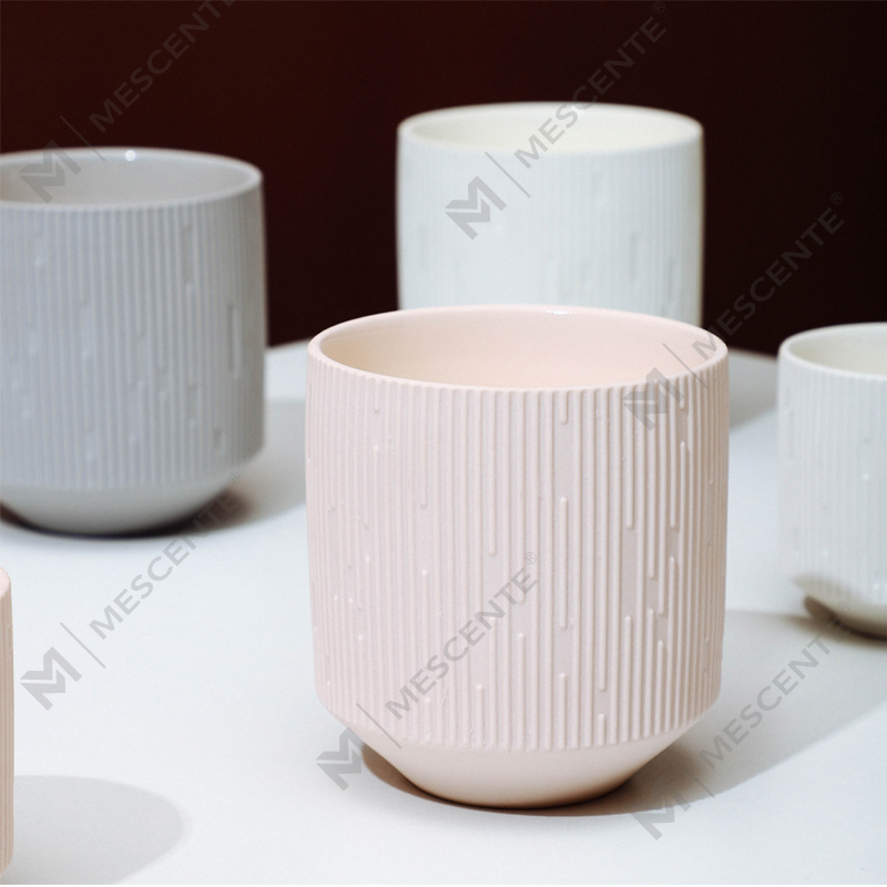 Bocaux à bougies en céramique de luxe vides, carrés, noirs mats, ambrés uniques, avec couvercles en bois, en gros, M&Scent