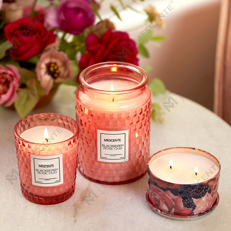 Bougie icône en forme de oud rose mûre décorative personnalisée M&Scent pour Noël