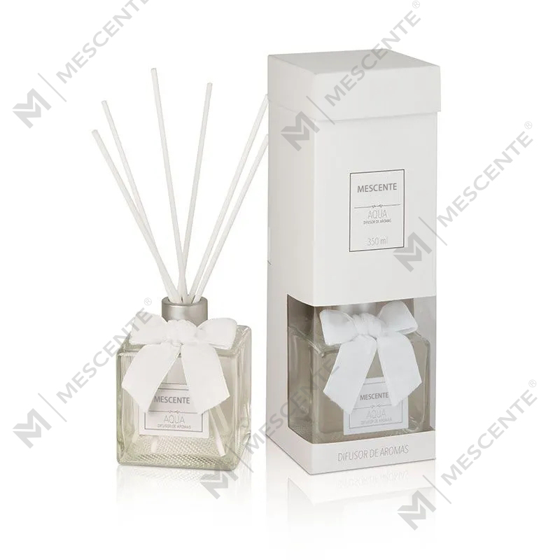 Diffuseur de parfum d'ambiance de Noël 100 ml pour la maison, rafraîchisseur d'air parfumé, cadeau au parfum aromatique avec bâtonnets